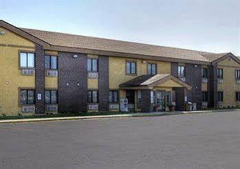 Hotel Baymont By Wyndham Beloit Esterno foto